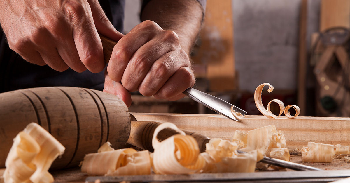 Chiseling wood with a hand tool